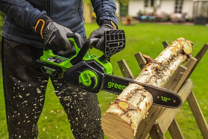 Greenworks 24V 30cm Cordless Brushless Chainsaw(4AH Battery & 2A Charger) - Image 2